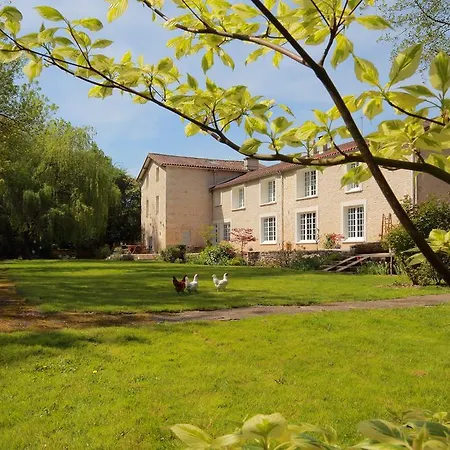Maison d'hôtes Le Moulin De Nanteuil 3*